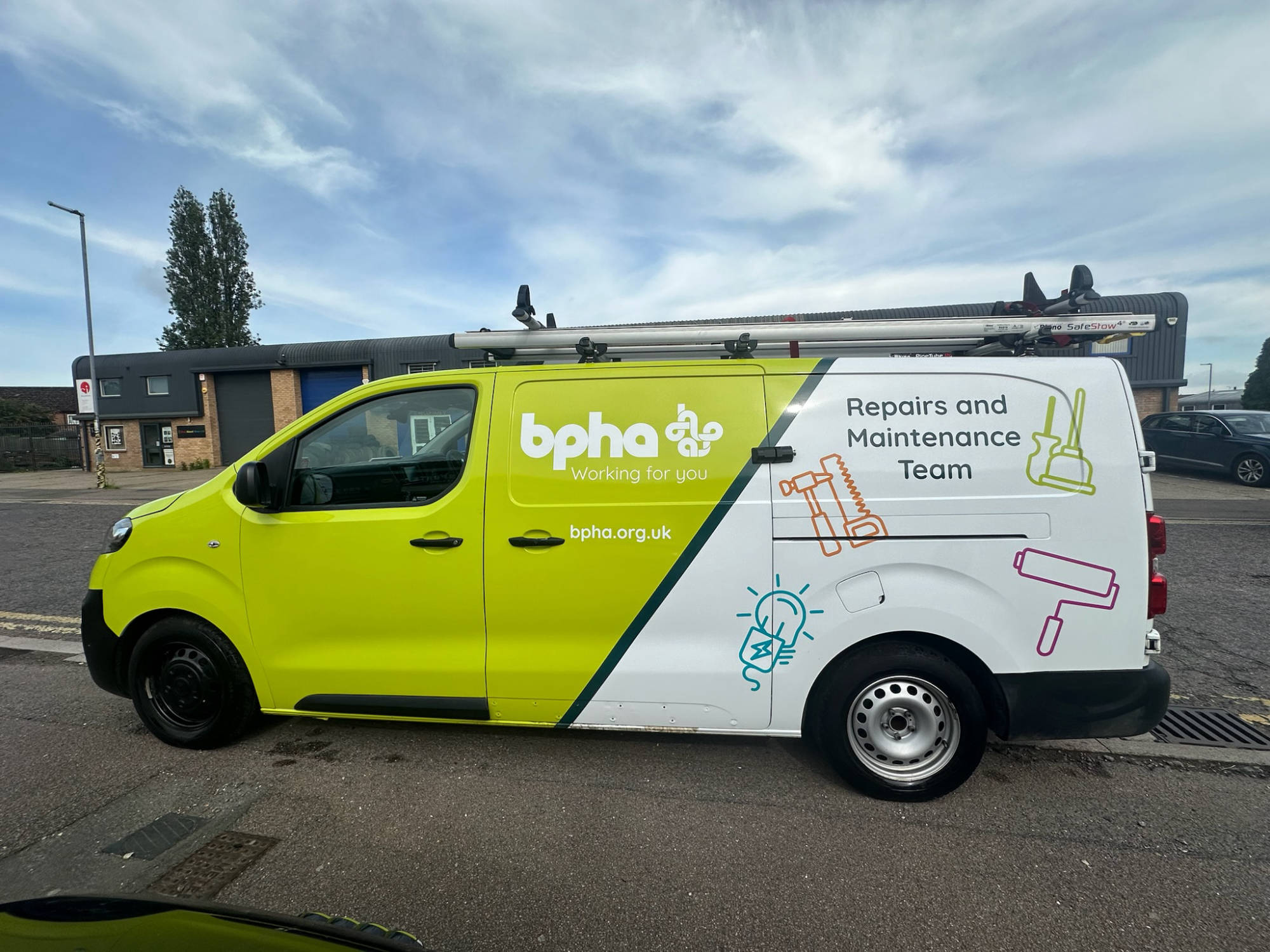 VAN VEHICLE HALF WRAP