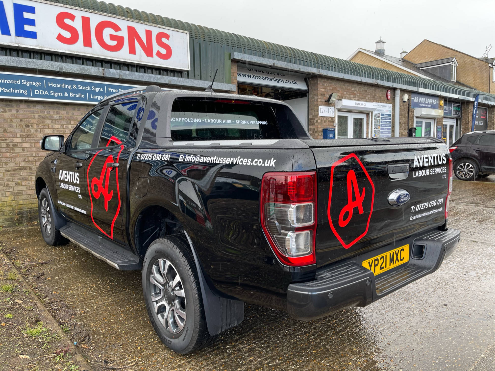 TRUCK VECHILE GRAPHICS