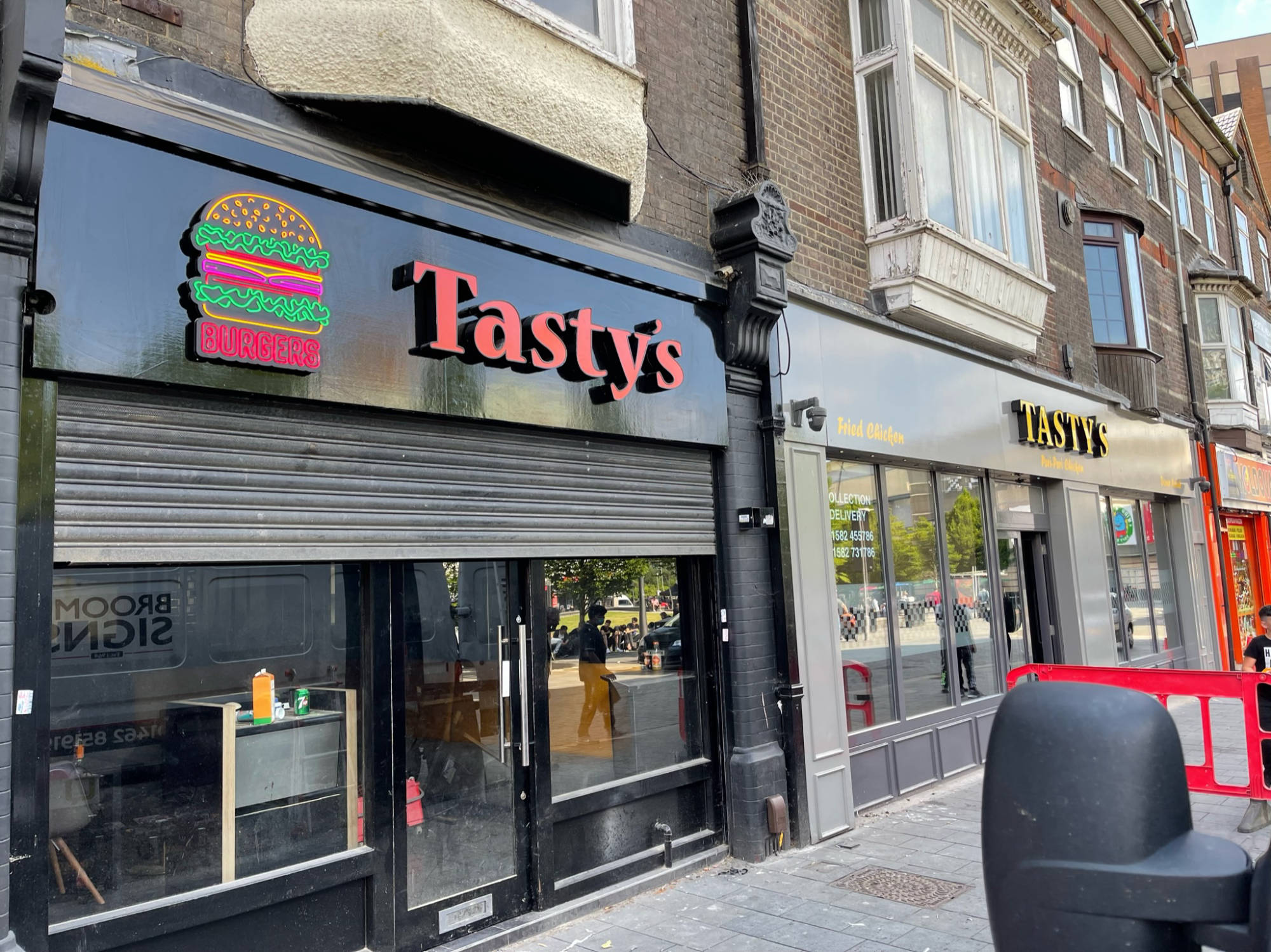 illuminated restaurant signage 