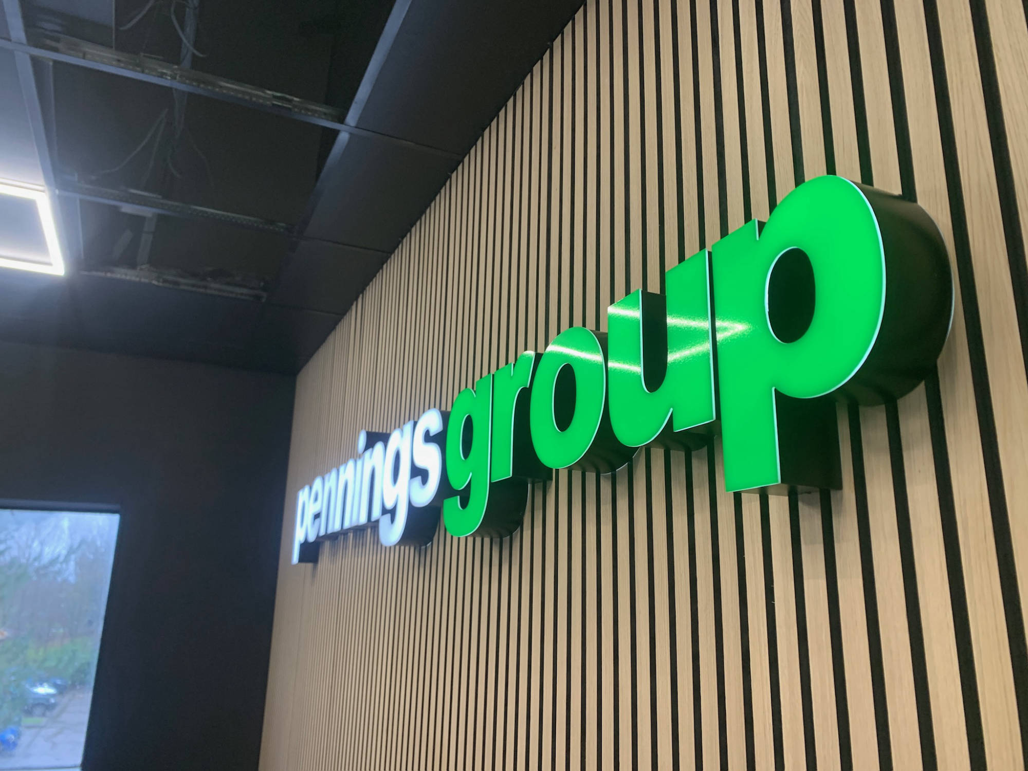 pennings illuminated signage