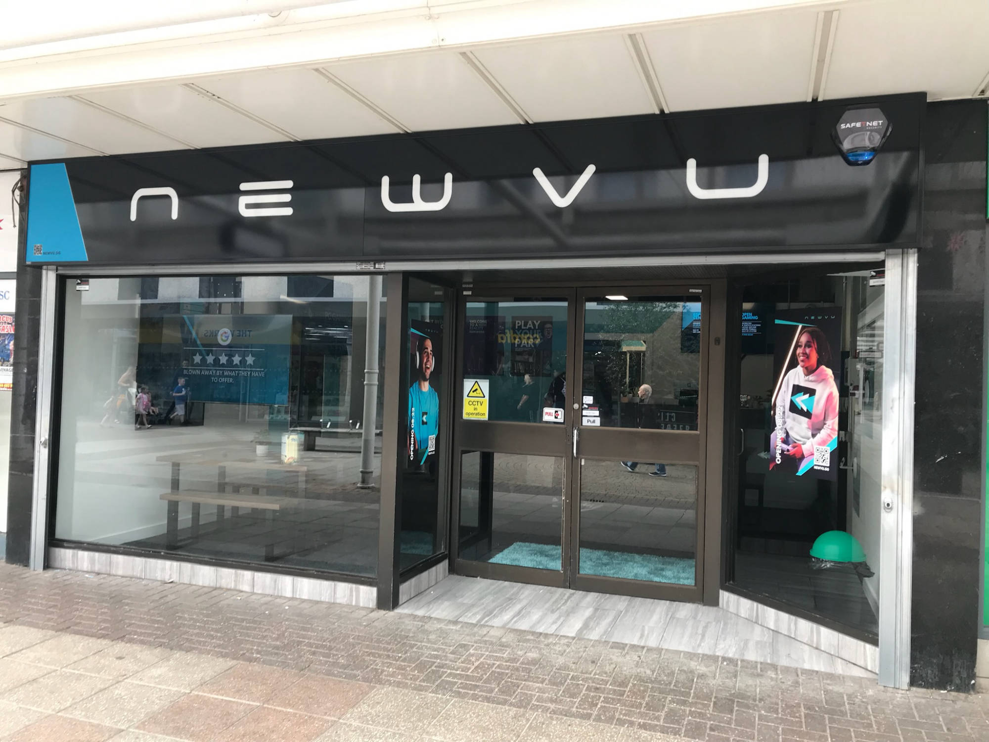 EXTERIOR SHOP SIGNAGE